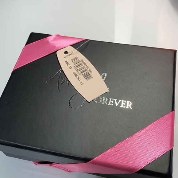 NWT, Box Angel Forever VS Sequin Coin Purse - Picture 6 of 6